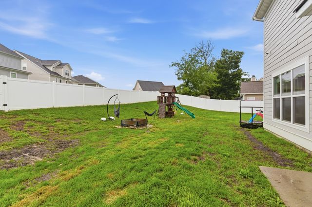 8649 Lawson Dr, Antioch, TN 37013
