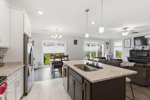 8649 Lawson Dr, Antioch, TN 37013
