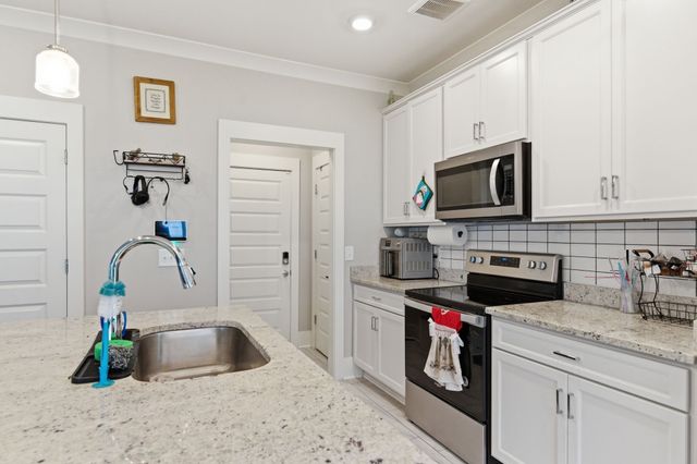 8649 Lawson Dr, Antioch, TN 37013