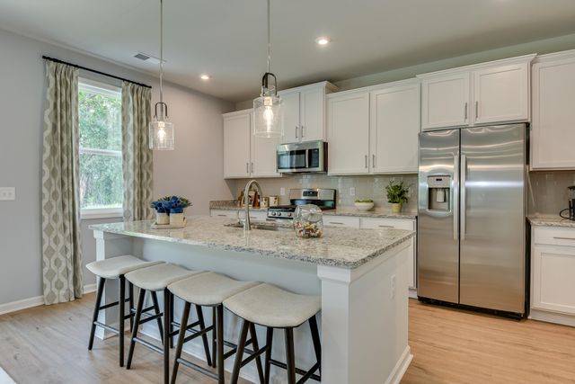 580 Edenwood Drive, Sumter, SC 29150