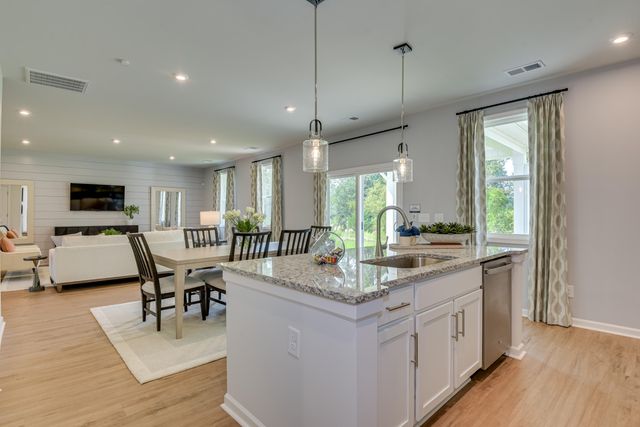 580 Edenwood Drive, Sumter, SC 29150