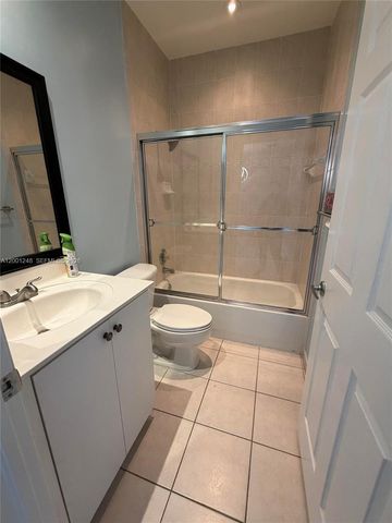 11362 NW 34th Pl, Sunrise, FL 33323