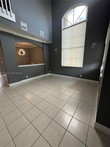 11362 NW 34th Pl, Sunrise, FL 33323