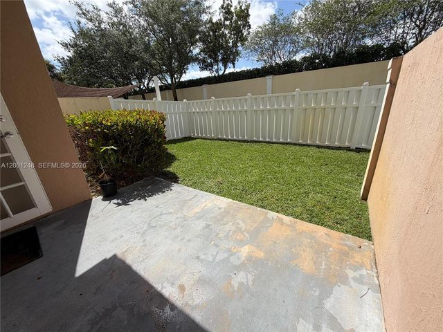 11362 NW 34th Pl, Sunrise, FL 33323