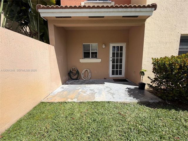 11362 NW 34th Pl, Sunrise, FL 33323