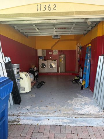 11362 NW 34th Pl, Sunrise, FL 33323