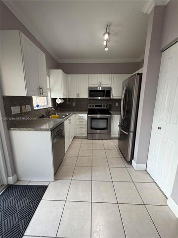 11362 NW 34th Pl, Sunrise, FL 33323