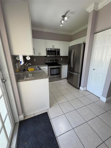 11362 NW 34th Pl, Sunrise, FL 33323