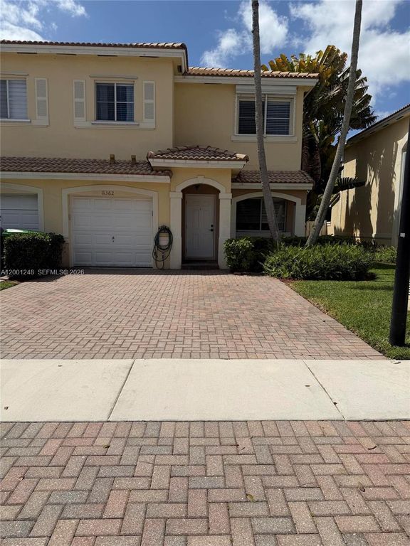 11362 NW 34th Pl, Sunrise, FL 33323