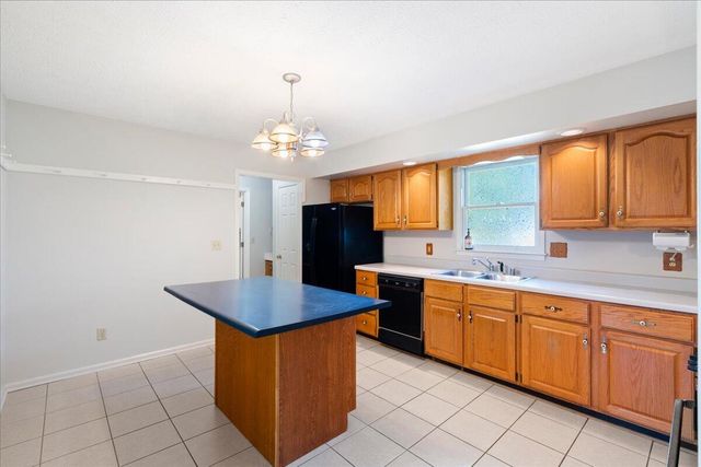 135 Hidden Valley Road, Danville, KY 40422