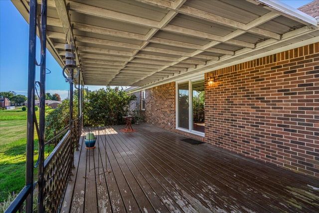 135 Hidden Valley Road, Danville, KY 40422
