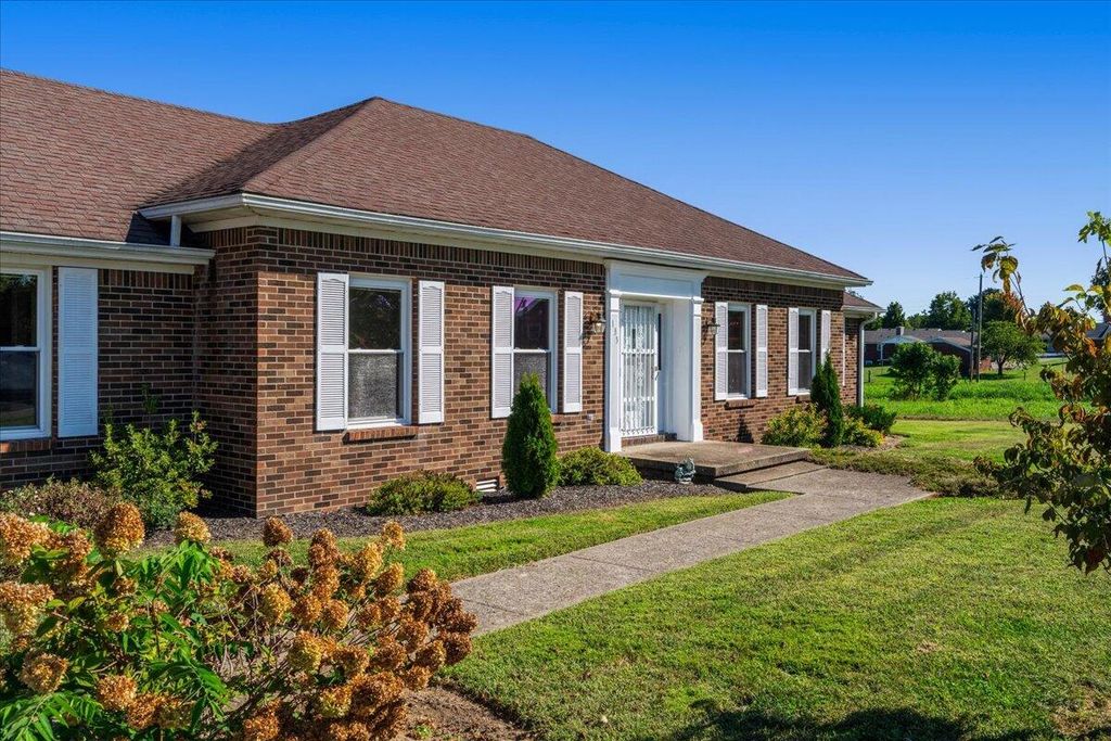135 Hidden Valley Road, Danville, KY 40422
