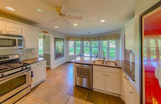 193 Country Club Drive, Prospect Heights, IL 60070