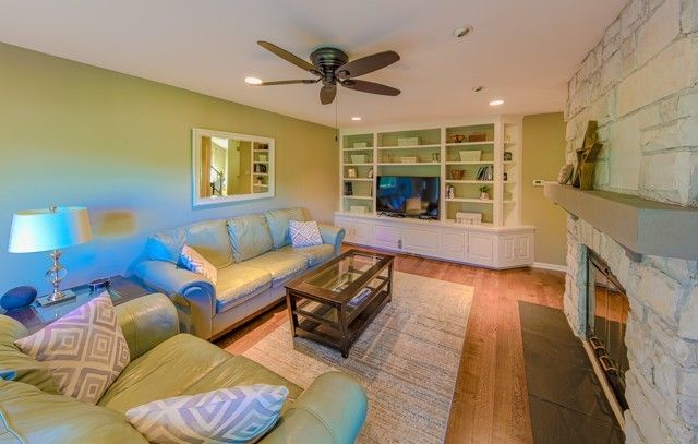 193 Country Club Drive, Prospect Heights, IL 60070