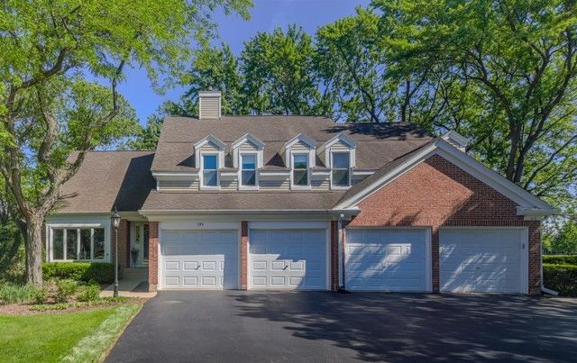 193 Country Club Drive, Prospect Heights, IL 60070
