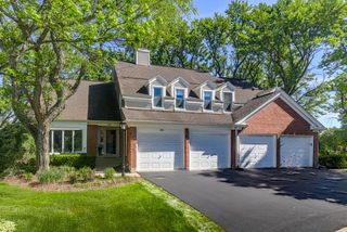 193 Country Club Drive, Prospect Heights, IL 60070