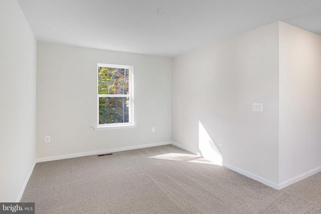 2812 WHITE TAIL DR, Locust Grove, VA 22508