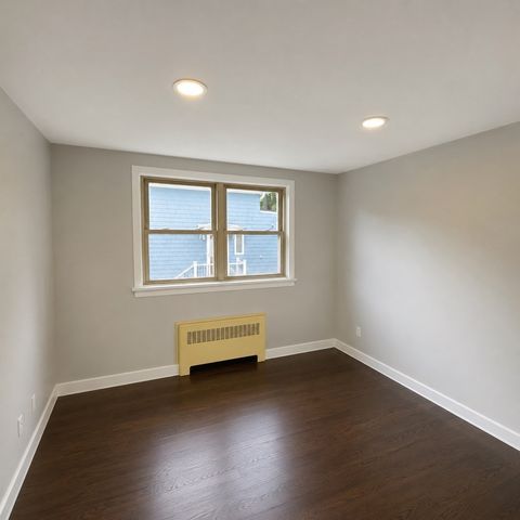 7 Taylor 2, Saugus, MA 01906