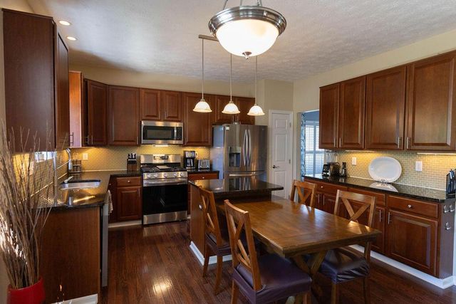 7905 Glenmore Drive, Powell, OH 43065