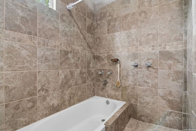 810 Lamar, Luling, TX 78648