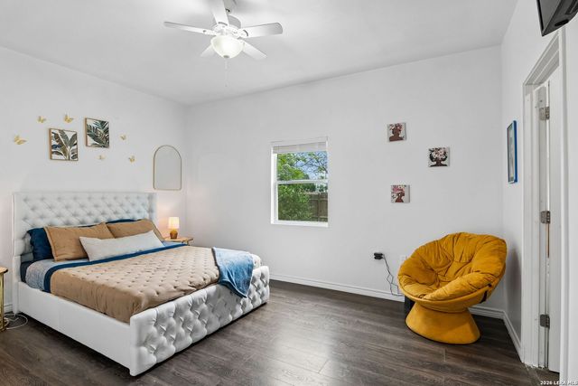 810 Lamar, Luling, TX 78648