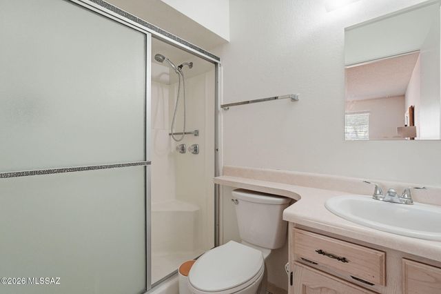 305 N Calle De Las Profetas, Green Valley, AZ 85614