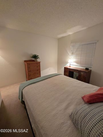 305 N Calle De Las Profetas, Green Valley, AZ 85614