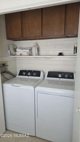 305 N Calle De Las Profetas, Green Valley, AZ 85614