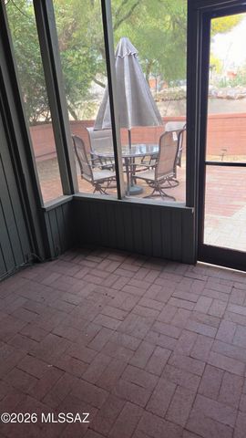 305 N Calle De Las Profetas, Green Valley, AZ 85614