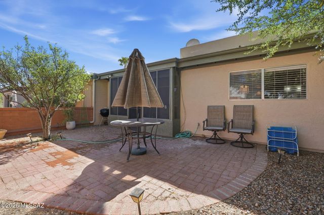 305 N Calle De Las Profetas, Green Valley, AZ 85614