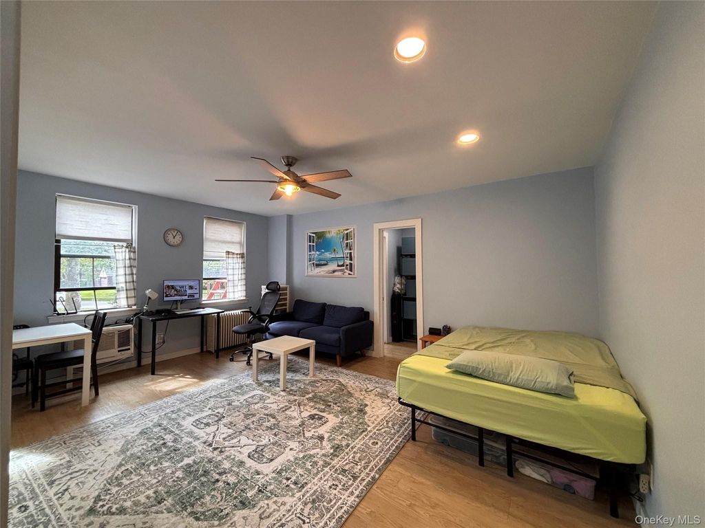 215-37 48th Ave 2B, Bayside, NY 11361 — photo 4