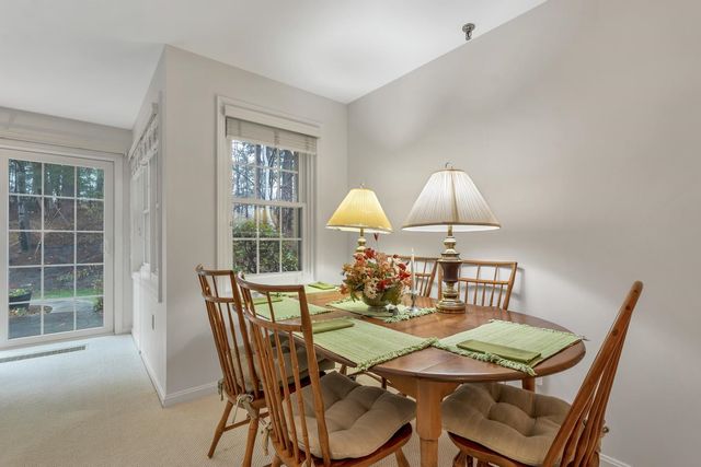 332 Parkside Rd Unit 2, New London, NH 03257