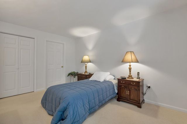 332 Parkside Rd Unit 2, New London, NH 03257