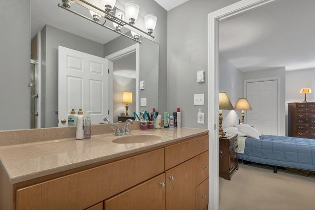 332 Parkside Rd Unit 2, New London, NH 03257