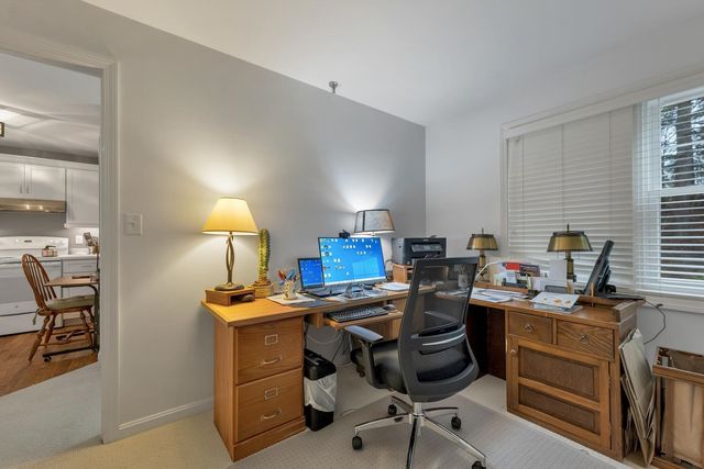 332 Parkside Rd Unit 2, New London, NH 03257