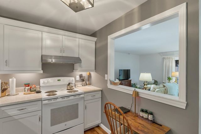 332 Parkside Rd Unit 2, New London, NH 03257