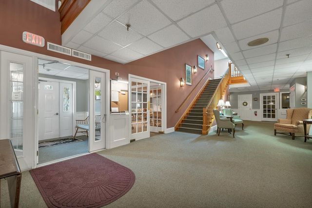 332 Parkside Rd Unit 2, New London, NH 03257