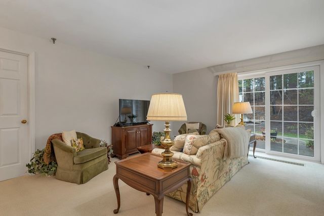 332 Parkside Rd Unit 2, New London, NH 03257