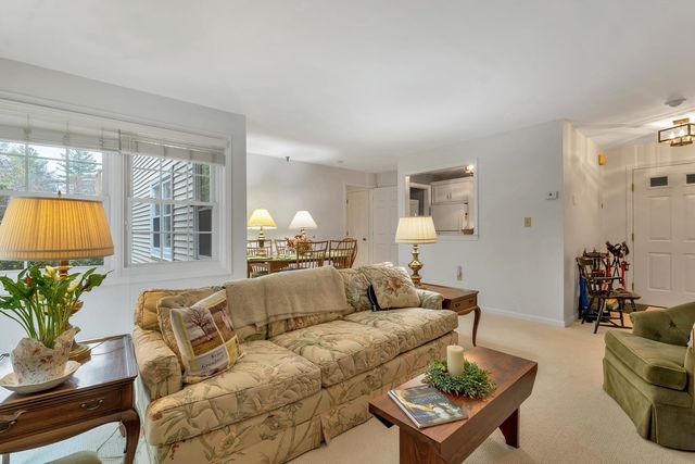 332 Parkside Rd Unit 2, New London, NH 03257