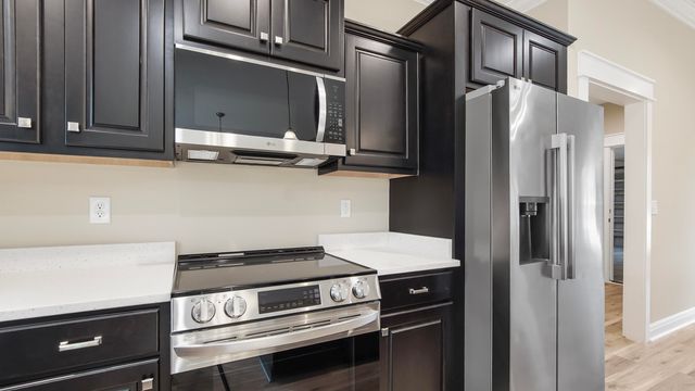 752 Magnolia Lake Drive, Defuniak Springs, FL 32433