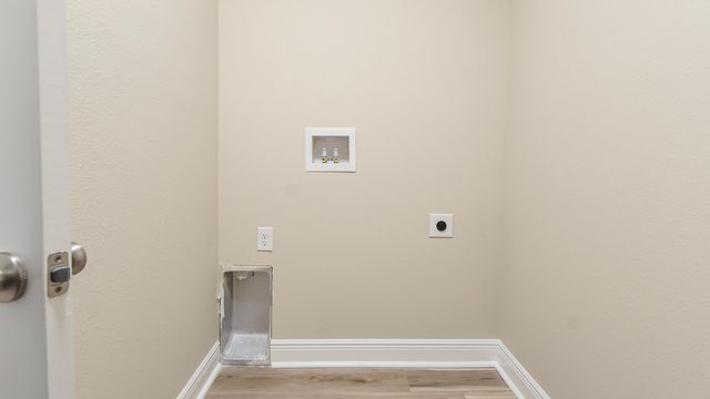 752 Magnolia Lake Drive, Defuniak Springs, FL 32433