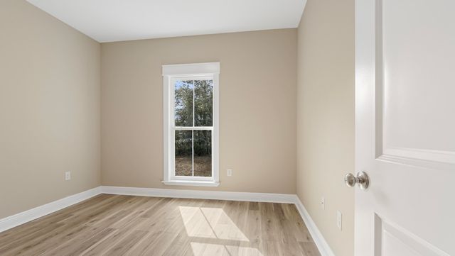 752 Magnolia Lake Drive, Defuniak Springs, FL 32433