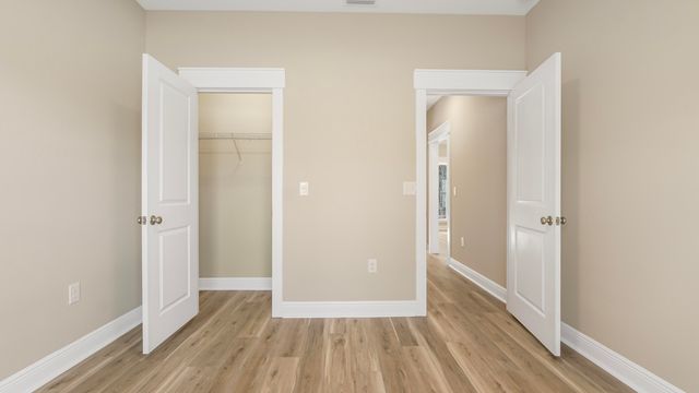 752 Magnolia Lake Drive, Defuniak Springs, FL 32433