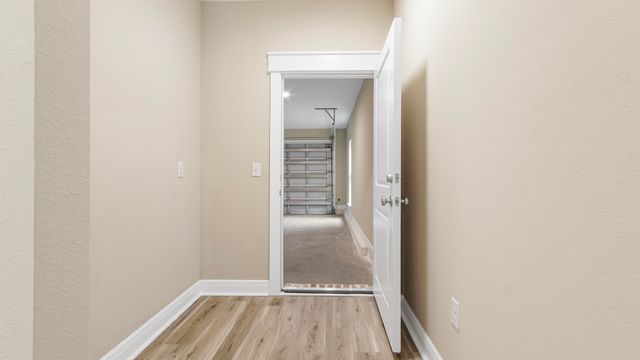 752 Magnolia Lake Drive, Defuniak Springs, FL 32433