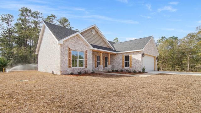 752 Magnolia Lake Drive, Defuniak Springs, FL 32433