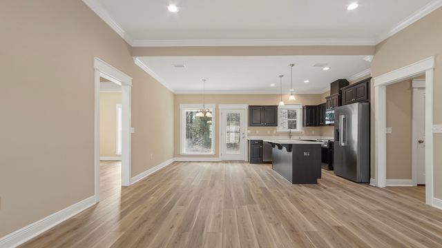 752 Magnolia Lake Drive, Defuniak Springs, FL 32433