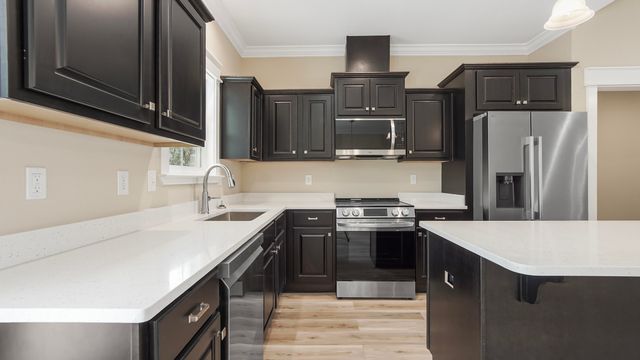 752 Magnolia Lake Drive, Defuniak Springs, FL 32433