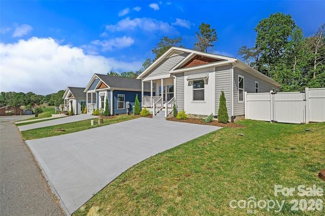 124 Bellamy Road, Asheville, NC 28806
