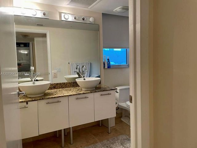 41 SE 5th Street 516, Miami, FL 33131