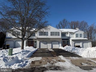 203 JONATHAN DR, North Wales, PA 19454